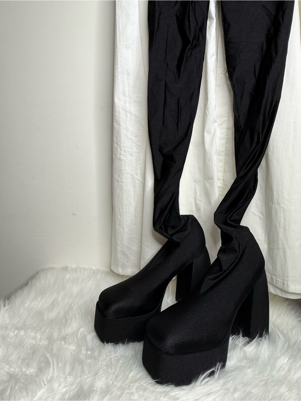 Women's Black Platform legging Boots - Stretch Fabric Block Heel - Picture 5 of 6